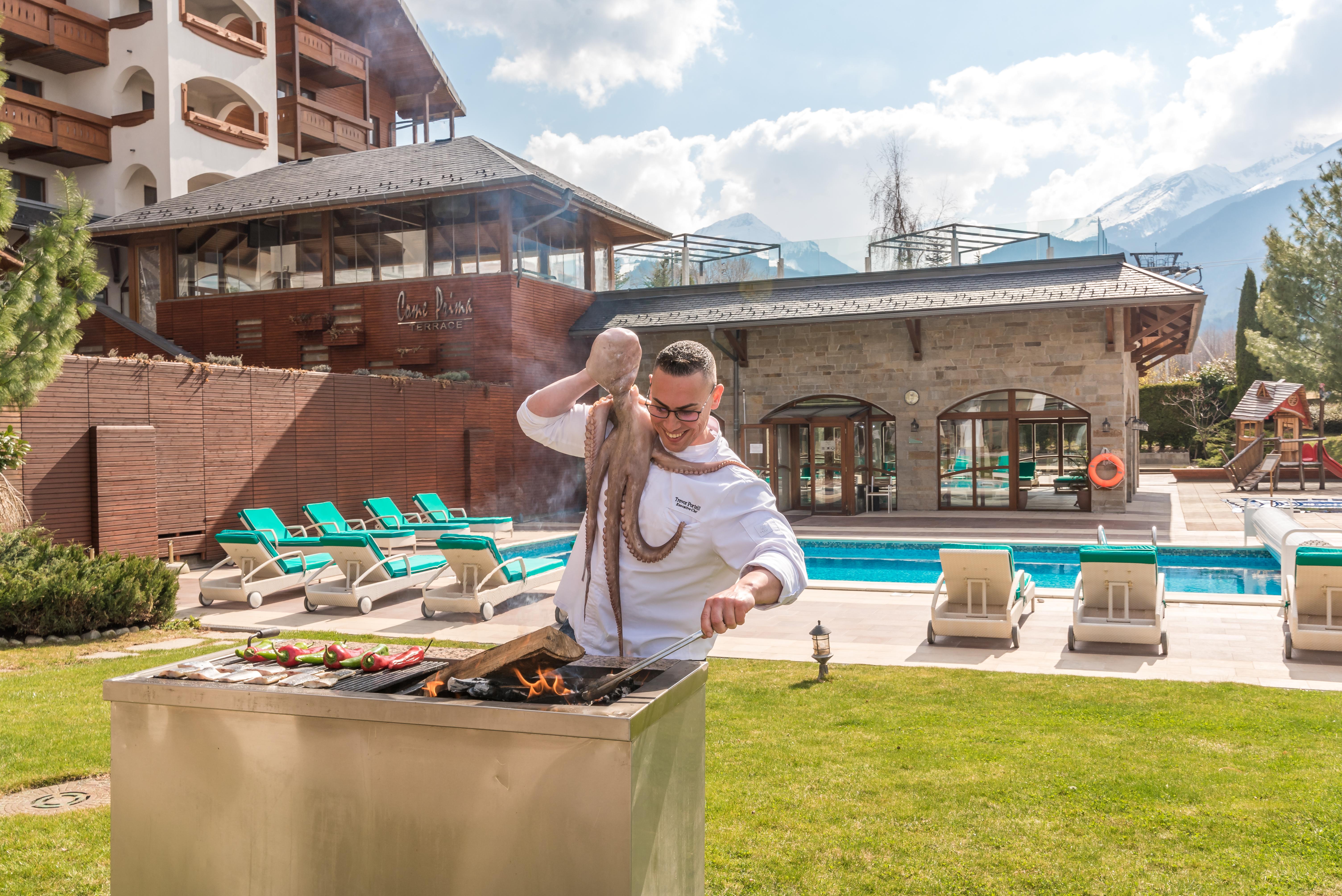 Kempinski Hotel Grand Arena Banszko Kültér fotó The hotel's pool